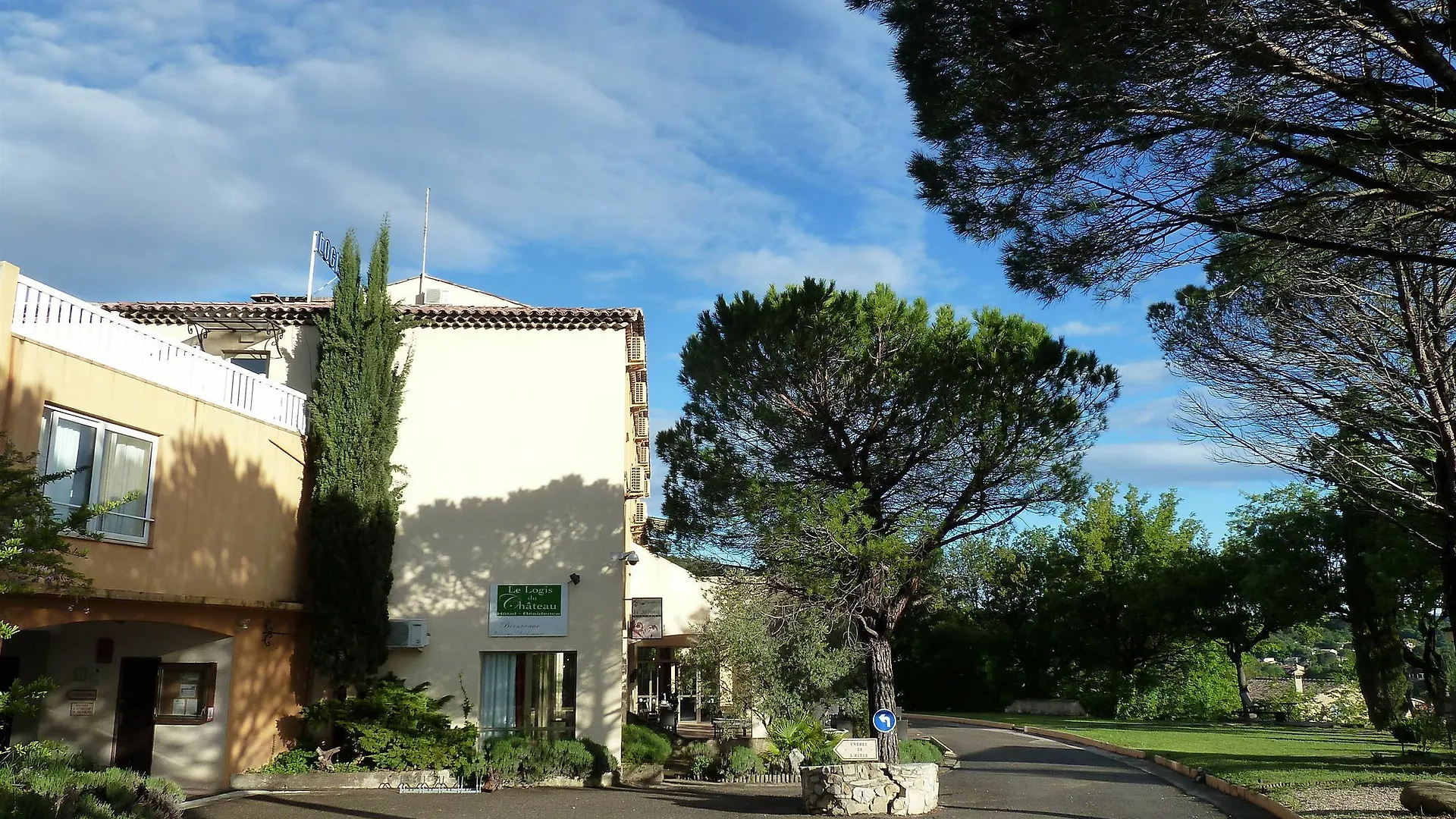 ***  Le Logis Du Chateau Hotel Vaison-la-Romaine France